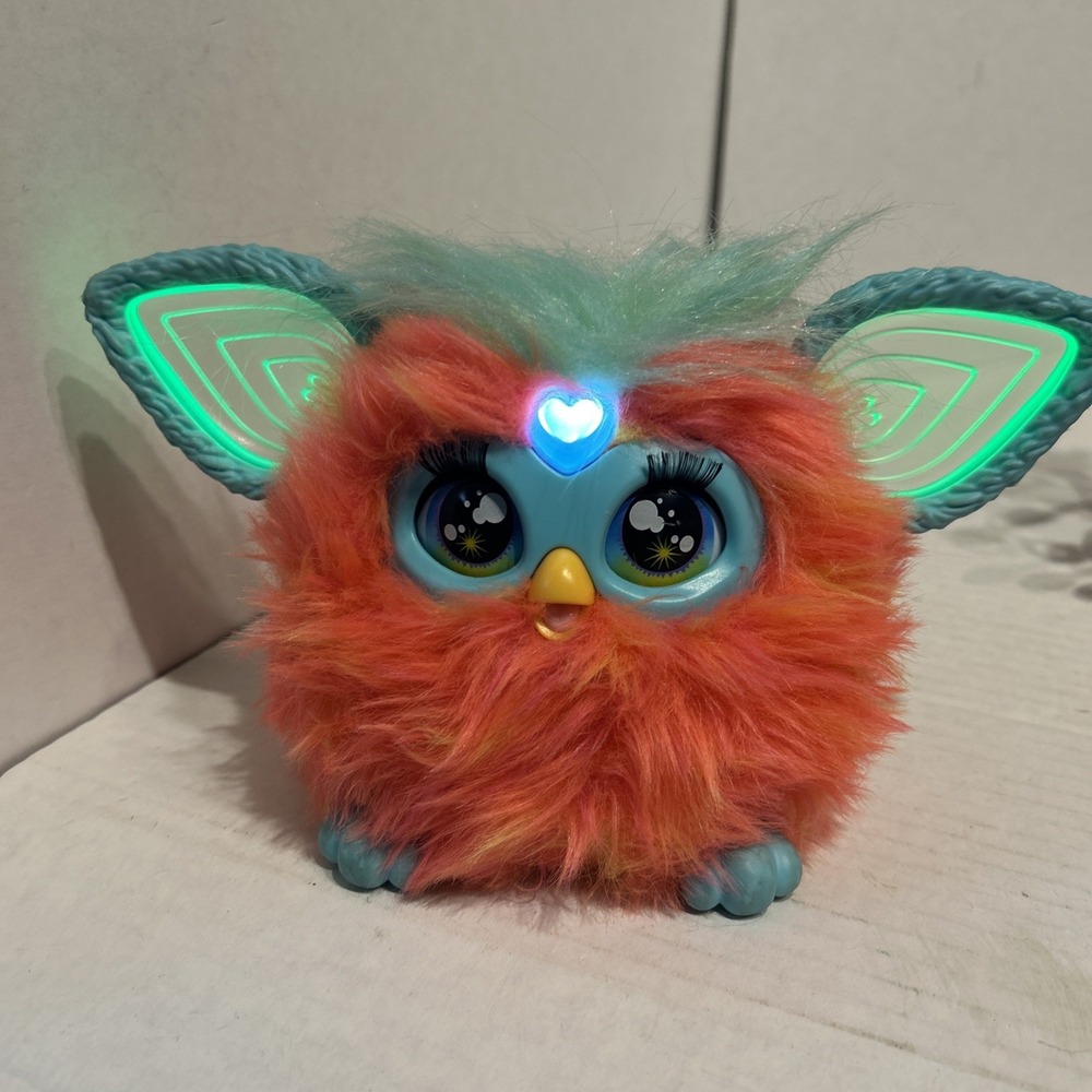 Furby Coral (2023) Interactive Plush Toy (Hasbro) Tested Works C4 - Picture 4 of 5